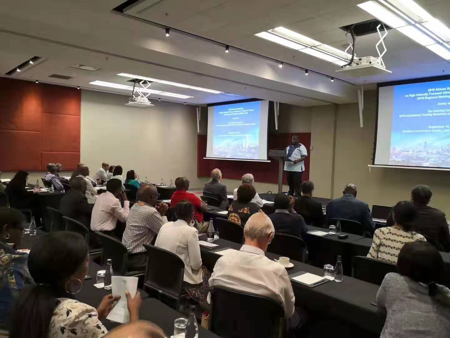 [新华社]中国向发展中国家推介“best365网站大全刀”肿瘤治疗系统