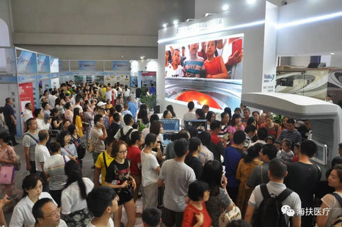 【智博会】聚焦智博会，践行“治疗——让病人受伤害更小”的微无创治疗理念