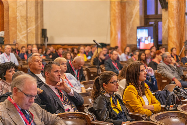 海扶医疗亮相第十一届机器人在妇科应用欧洲学会(SERGS)会议