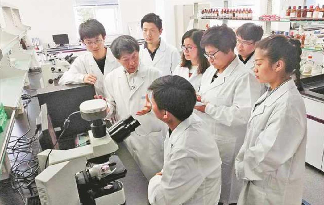 [重庆日报]重庆best365网站大全的原始创新之路