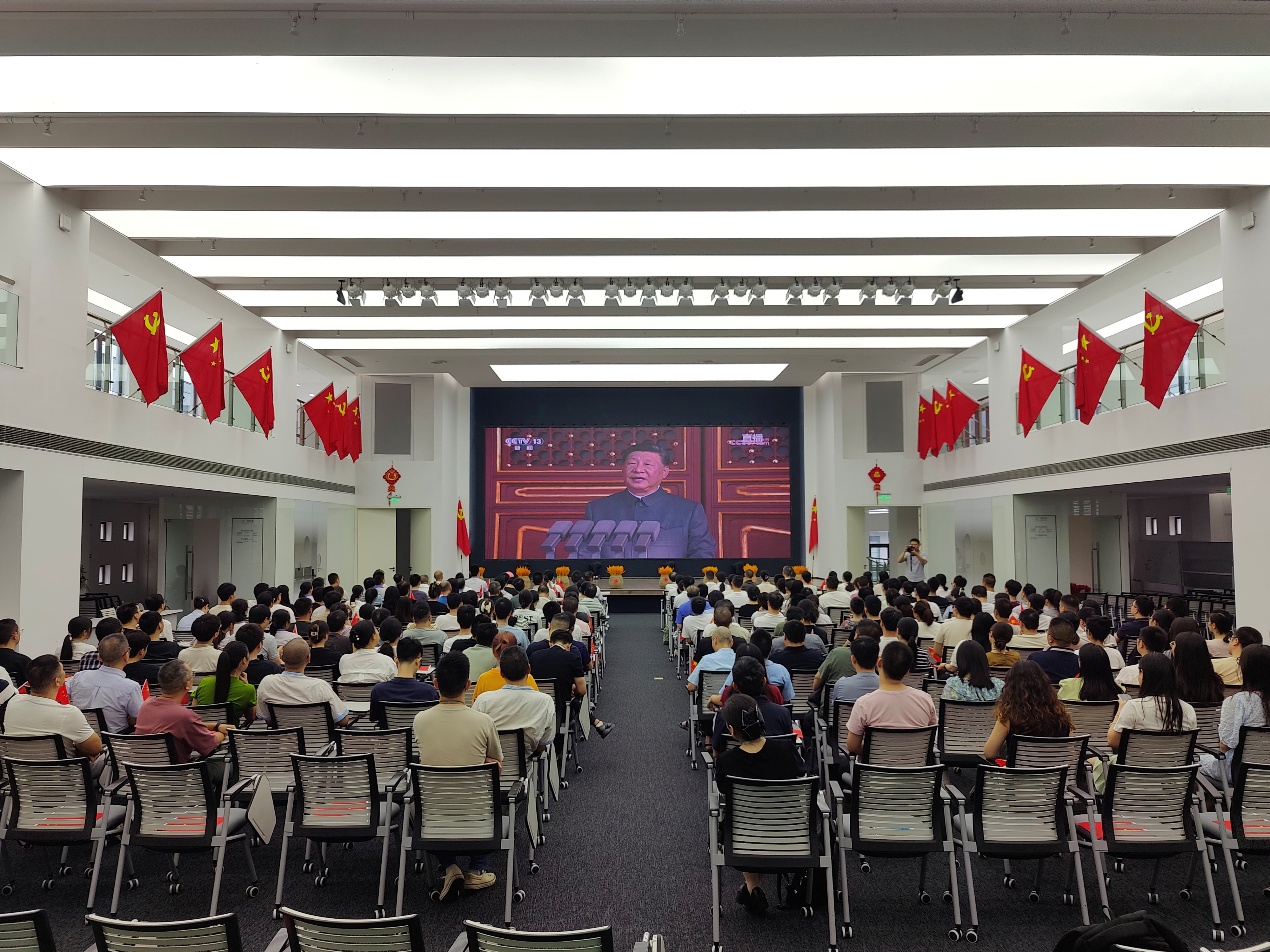 勿忘历史 吾辈自强 ——海扶科技组织观看纪念中国人民抗日战争暨世界反法西斯战争胜利80周年大会