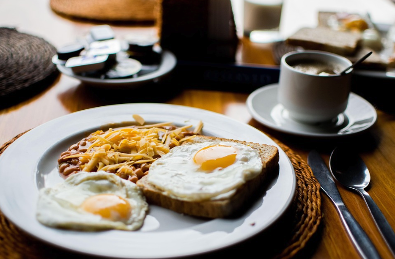 Which Foods Can Inhibit the Growth of Breast Cancer?